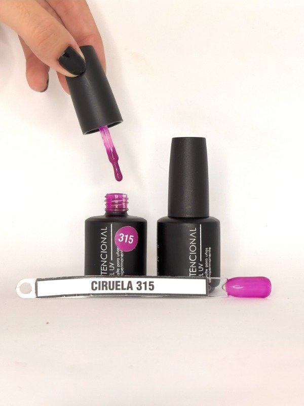 Esmalte semipermanente Gel UV Intencional, tono Ciruela 315