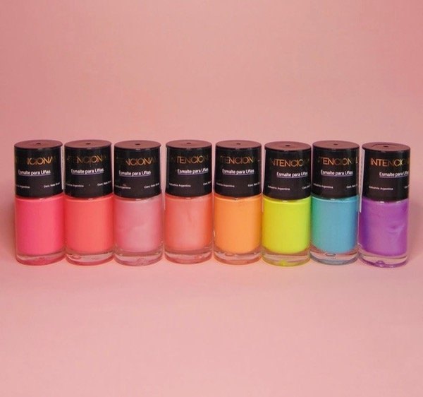 Esmaltes hipoalergénicos gel Intencional en varios colores