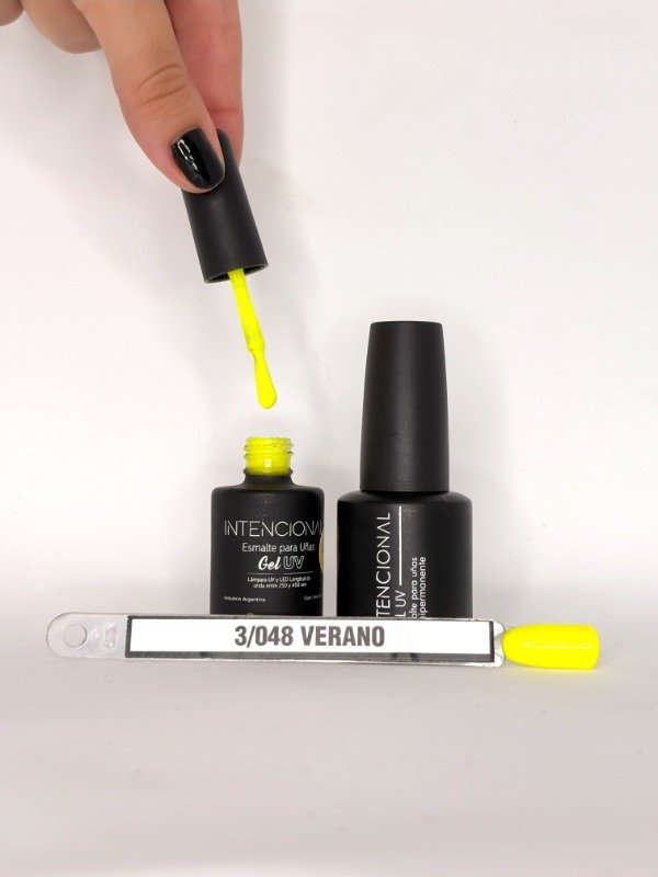 Esmalte semipermanente Gel UV Intencional, tono Verano 048